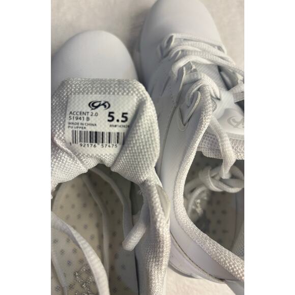 GK Kid’s Size 5.5 White Accent 2.0 Cheer Shoes NWOB - Picture 4 of 5